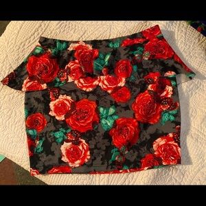 FLORAL FORM-FITTING MINI SKIRT
